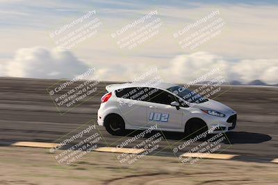 media/Jan-04-2026-SCCA SD (Sun) [[defc442887]]/4-Novice Group/Session 2 Bowl Speed Pans/